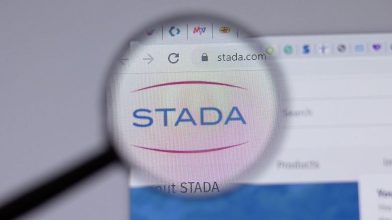 Stada logo magnifying glass